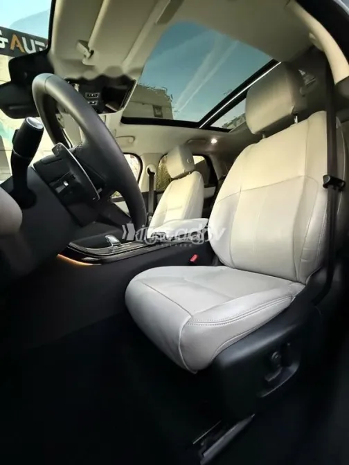 لاند روفر فيلار 2025 أسود مستعملة للبيع - 5