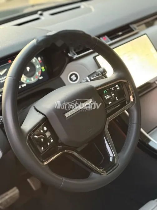 لاند روفر فيلار 2025 أسود مستعملة للبيع - 6