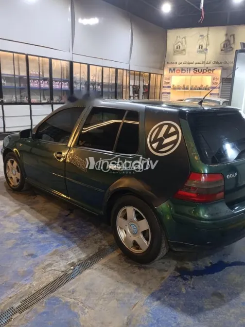 فولكس فاغن جولف 4 1999 أخضر غامق مستعملة للبيع - 3