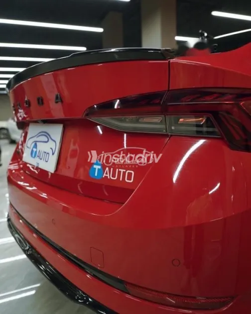 سكودا اوكتافيا 2021 أحمر مستعملة للبيع - 4