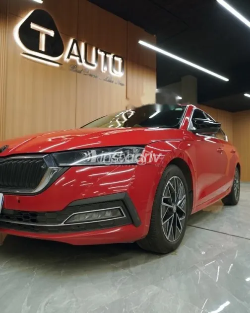 سكودا اوكتافيا 2021 أحمر مستعملة للبيع - 7