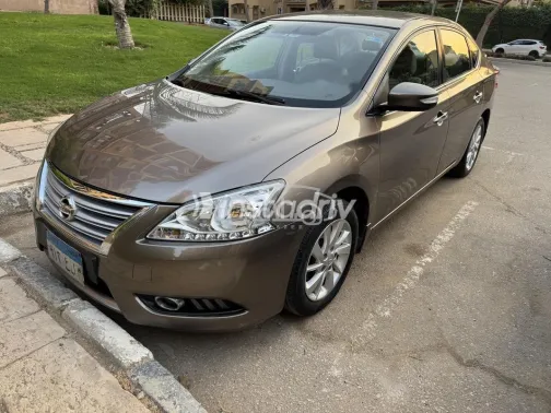 نيسان سنترا 2021 أبيض مستعملة للبيع - 1