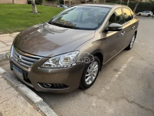 نيسان سنترا 2021 أبيض مستعملة للبيع