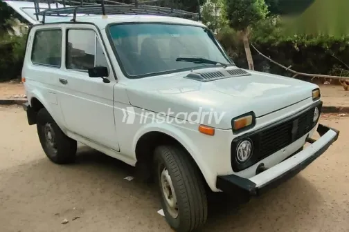 لادا نيفا 1982 أبيض مستعملة للبيع - 2