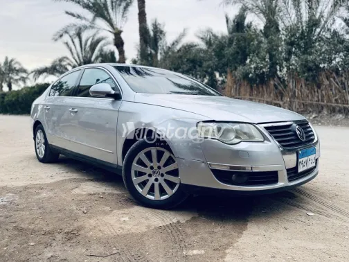 فولكس فاغن باسات 2010 فضي مستعملة للبيع - 2