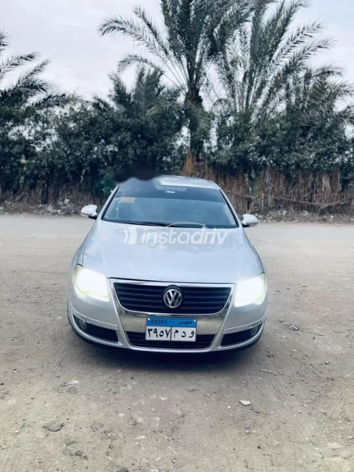 فولكس فاغن باسات 2010 فضي مستعملة للبيع - 6