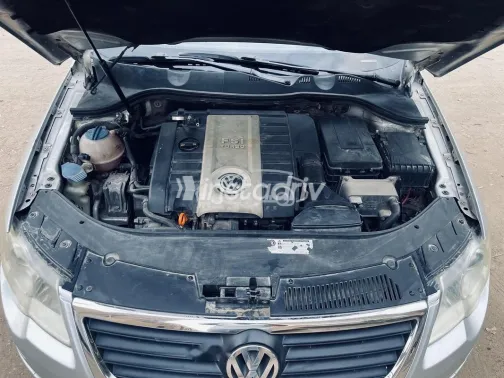 فولكس فاغن باسات 2010 فضي مستعملة للبيع - 7