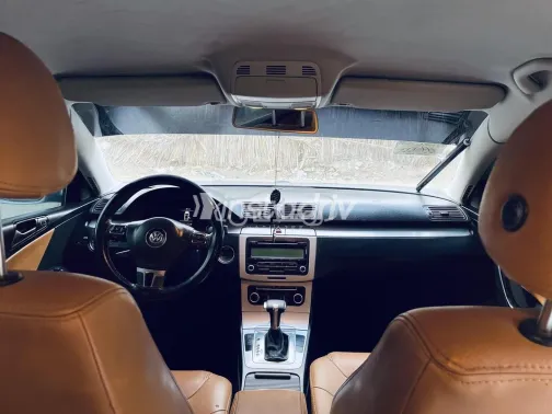 فولكس فاغن باسات 2010 فضي مستعملة للبيع - 8