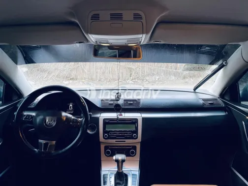 فولكس فاغن باسات 2010 فضي مستعملة للبيع - 9