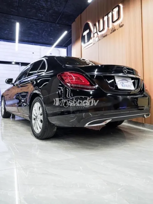 مرسيدس C 180 2019 أسود مستعملة للبيع - 3