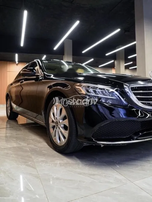 مرسيدس C 180 2019 أسود مستعملة للبيع - 9