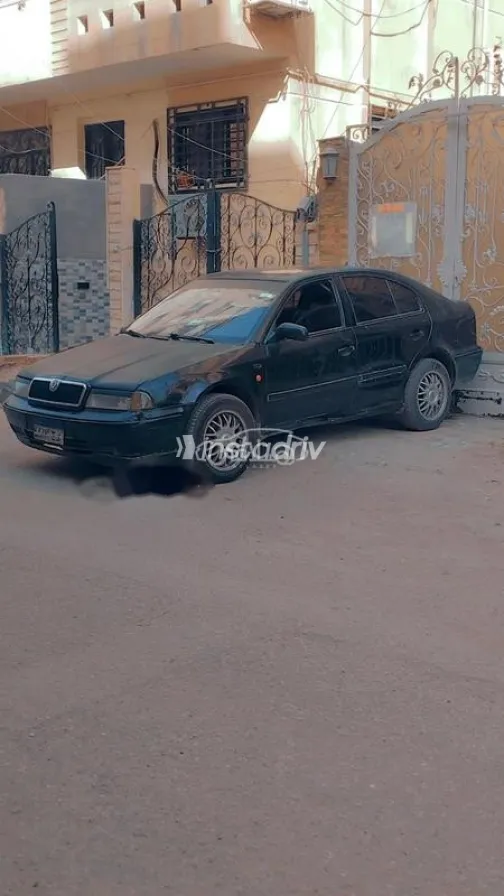 سكودا اوكتافيا A4 2000 أسود مستعملة للبيع - 1