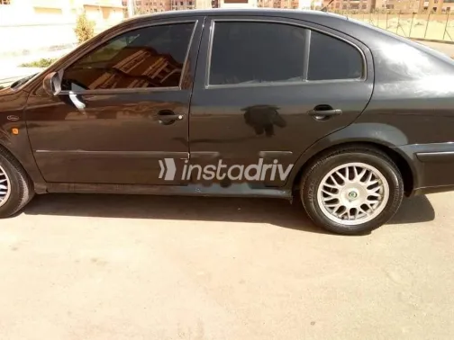 سكودا اوكتافيا A4 2000 أسود مستعملة للبيع - 5