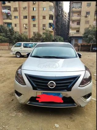 نيسان صنى 2021 أبيض مستعملة للبيع