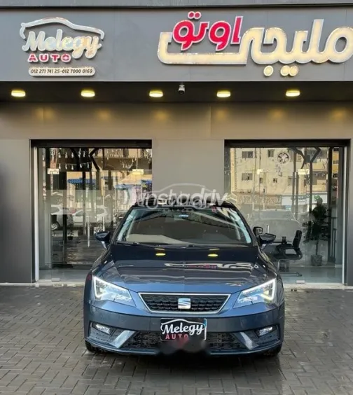 سيات ليون 2019 رمادي مستعملة للبيع - 1
