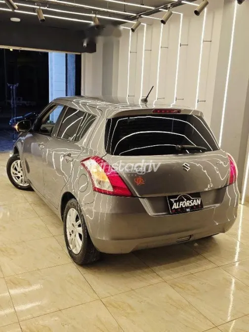 Suzuki Swift 2015 Gray Used for Sale - 3