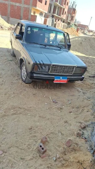 لادا 2107 2007 فضي مستعملة للبيع