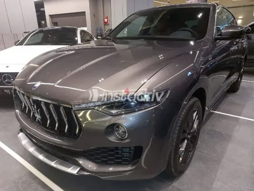 مازيراتي ليفانتى 2023 رمادي مستعملة للبيع - 2