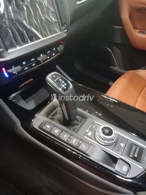 مازيراتي ليفانتى 2023 رمادي مستعملة للبيع - 5