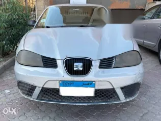 سيات ابيزا 2007 فضي مستعملة للبيع