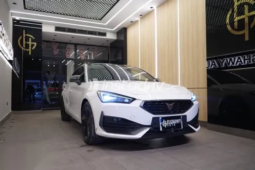 كوبرا ليون 2024 أبيض مستعملة للبيع - 7