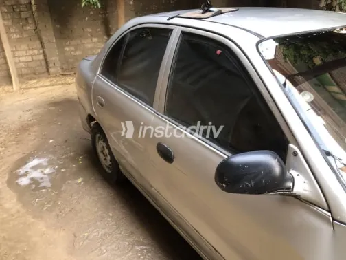 هيونداي اكسنت 2006 فضي مستعملة للبيع - 2