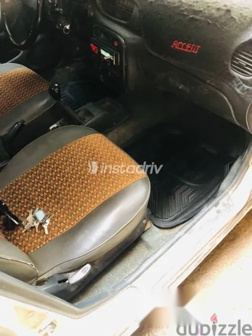 هيونداي اكسنت 2006 فضي مستعملة للبيع - 5