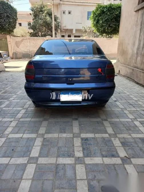 فيات سينا 2002 أزرق غامق مستعملة للبيع - 3