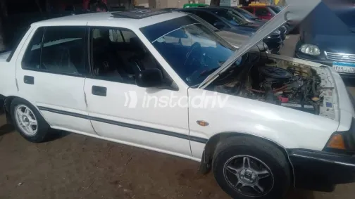 هوندا سيفك 1987 أبيض مستعملة للبيع - 9