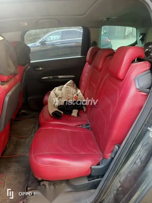 بيجو 5008 2014 رمادي مستعملة للبيع - 4