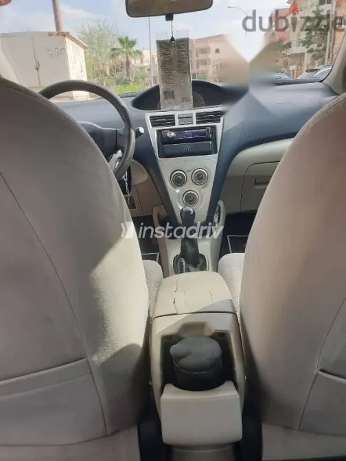 تويوتا ياريس 2006 أسود مستعملة للبيع - 4