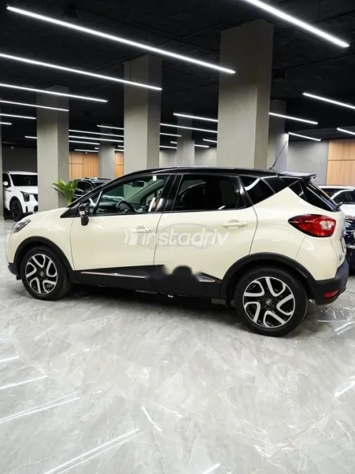 رينو كابتشر 2017 أزرق مستعملة للبيع - 2