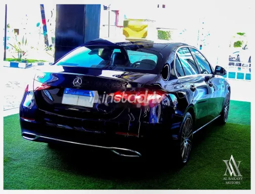 مرسيدس C 180 2022 أزرق غامق مستعملة للبيع - 4