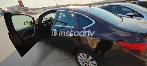 اوبل أسترا 2013 موكا مستعملة للبيع - 9