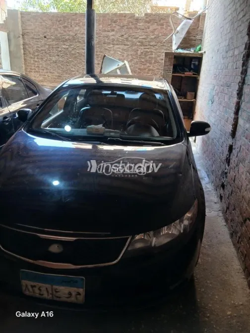 كيا سيراتو 2010 أسود مستعملة للبيع - 3