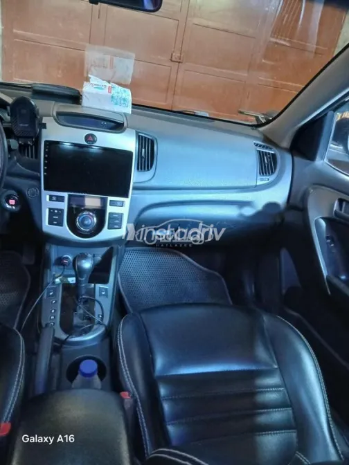 كيا سيراتو 2010 أسود مستعملة للبيع - 8