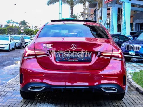 مرسيدس A 180 2022 أحمر غامق مستعملة للبيع - 6