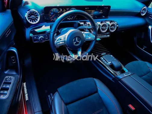 مرسيدس A 180 2022 أحمر غامق مستعملة للبيع - 9