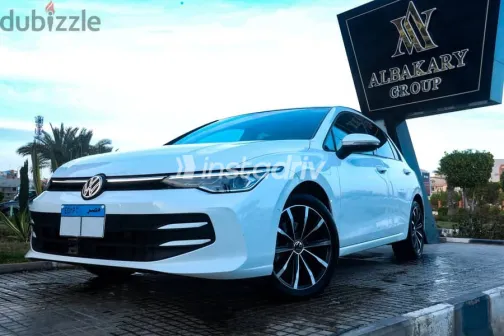فولكس فاغن جولف 2024 أبيض مستعملة للبيع - 1