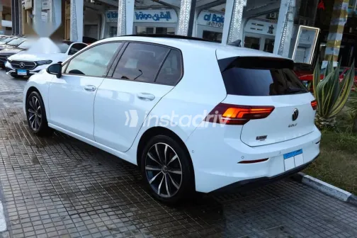 فولكس فاغن جولف 2024 أبيض مستعملة للبيع - 4