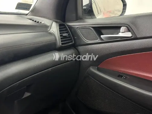 Hyundai Tucson 2020 White Used for Sale - 10