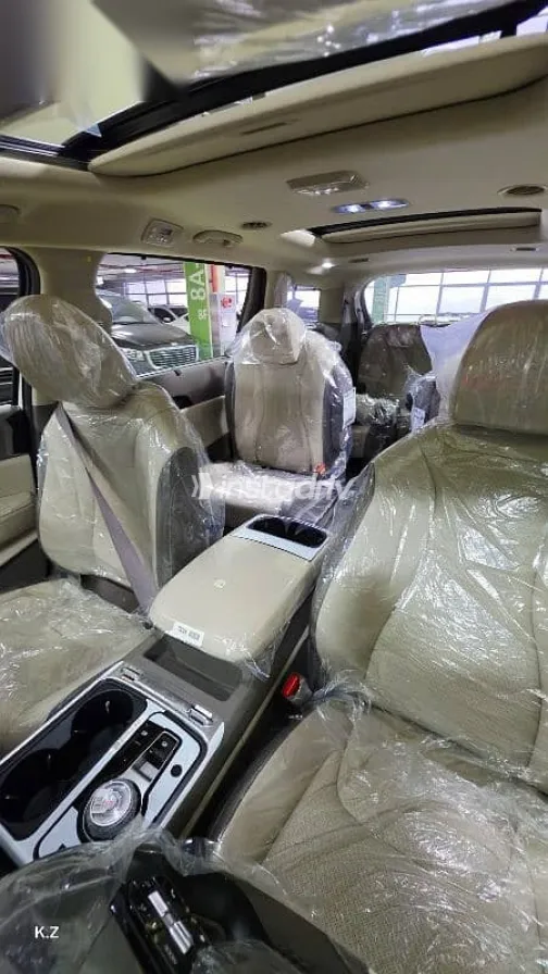 كيا كارنفال 2026 أبيض جديدة للبيع - 4