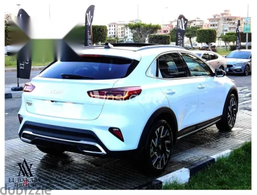 Kia Xceed 2024 White Used for Sale - 2