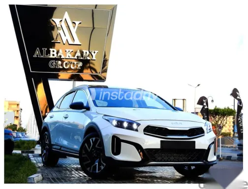 Kia Xceed 2024 White Used for Sale - 3