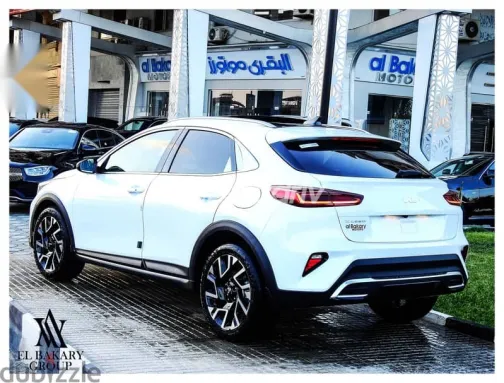 Kia Xceed 2024 White Used for Sale - 4