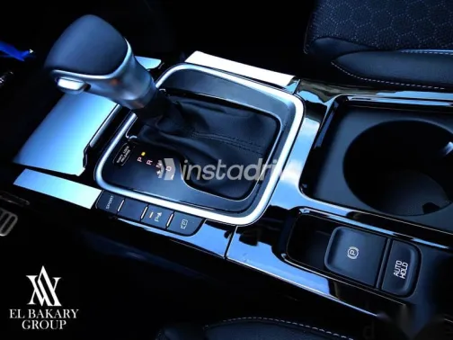 Kia Xceed 2024 White Used for Sale - 10