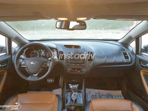 Kia Cerato 2017 White Used for Sale - 4