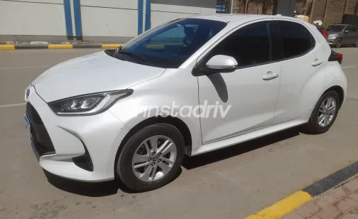 Toyota Yaris 2022 White Used for Sale - 2