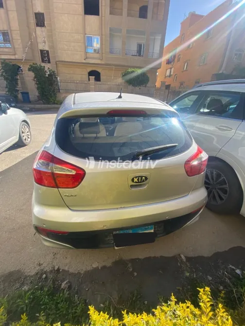 Kia Rio 2016 White Used for Sale - 4