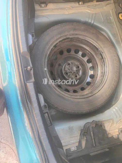 تويوتا ياريس 2013 أبيض مستعملة للبيع - 1